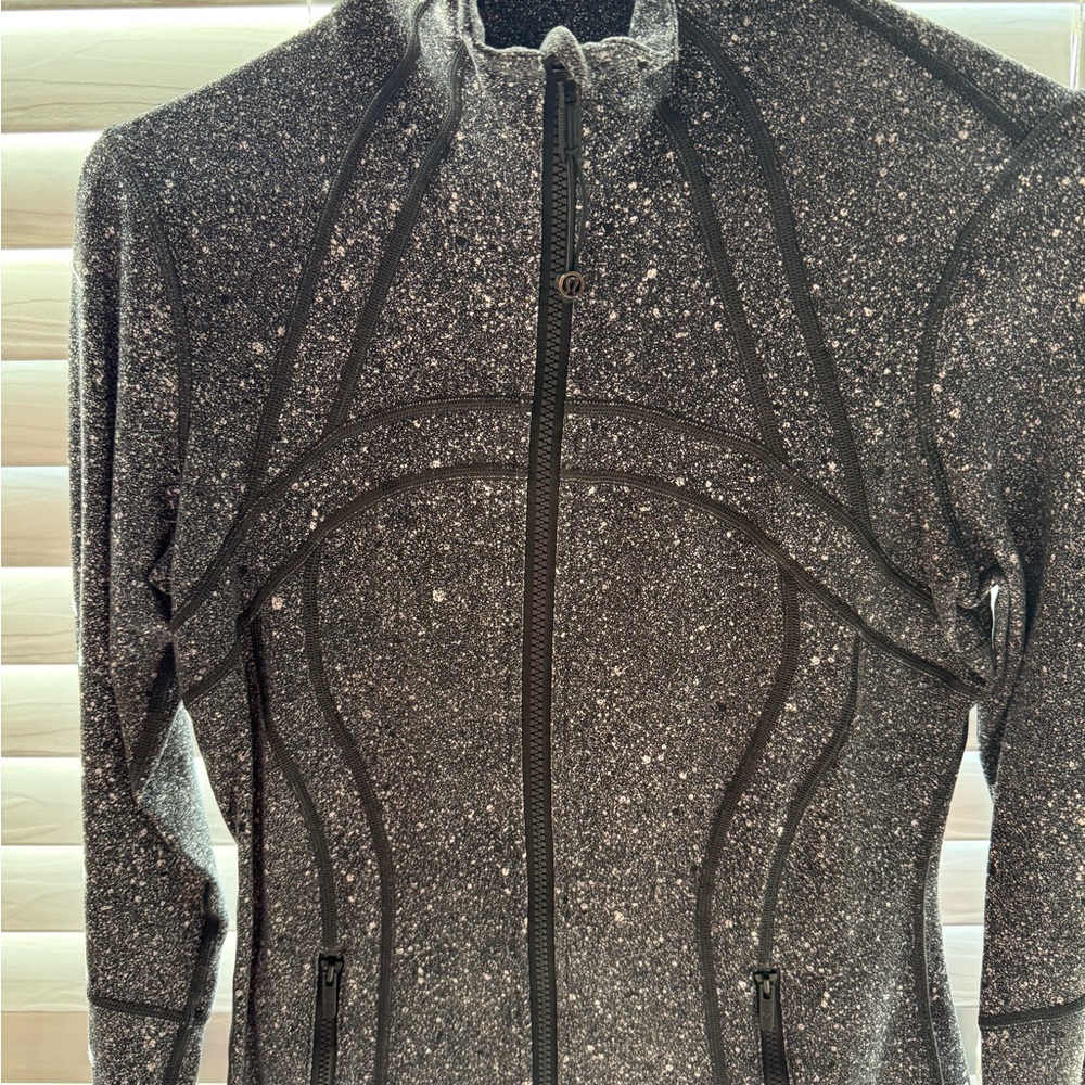 lululemon athletica define jacket size 6